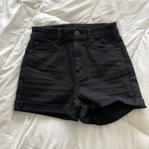 American eagle ne(x)t level stretch curvy hi-rise shortie black shorts